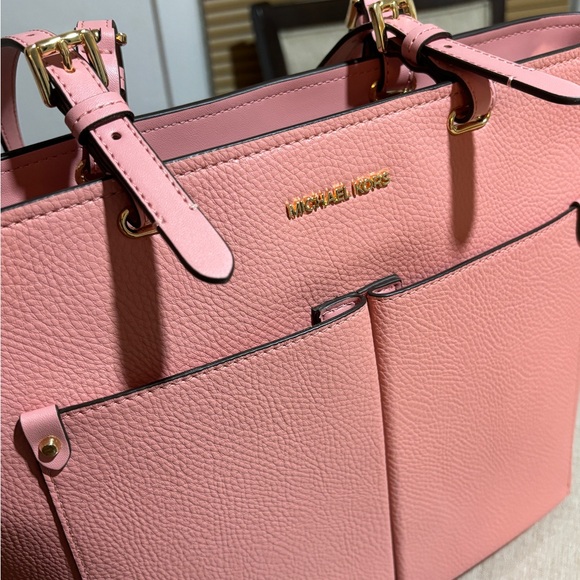 Michael Kors Jet Set Medium Pocket Tote Bag NWT - Picture 2 of 13